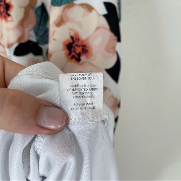 Show Me Your MuMu Floral Multicolored V Neck Flutter Sleeve Mini Dress Sz XS - Picture 6 of 8